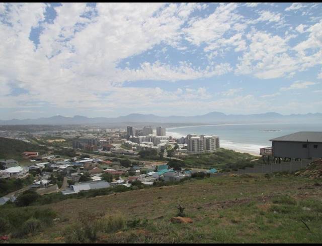 LAND FOR SALE IN MOSSEL BAY EXT 26